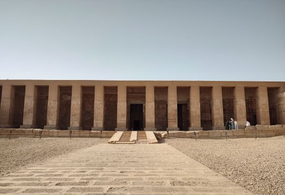 ДЕН 6 - АБИДОС, Храмът на Сети I, Озиреон; ДЕНДЕРА, Храмът на Хатхор